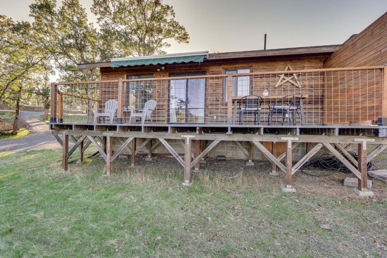 Cozy Central Point Bungalow On Working Winery! Exterior foto